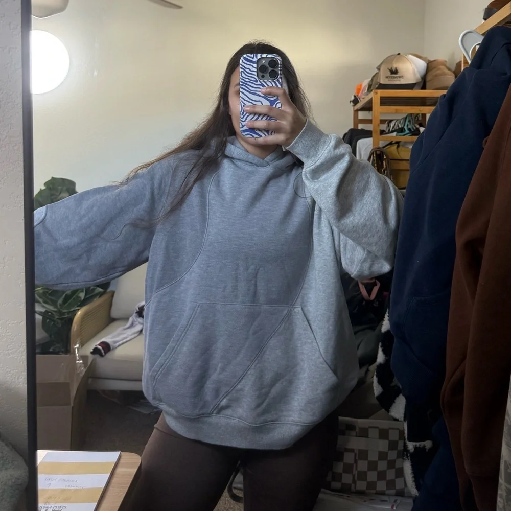 Alo Yoga Make Waves Hoodie Size small